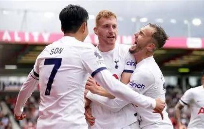 周日022法甲：朗斯VS尼斯 欧冠资格竞争者的直接对话