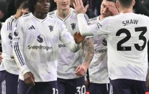 曼联12天内迎来4场关键比赛，若全胜有望挺进前四争夺欧冠资格