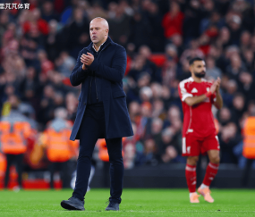 一日英超动向：切尔西VS阿森纳1-1战罢，撤下萨拉赫利物浦赢了