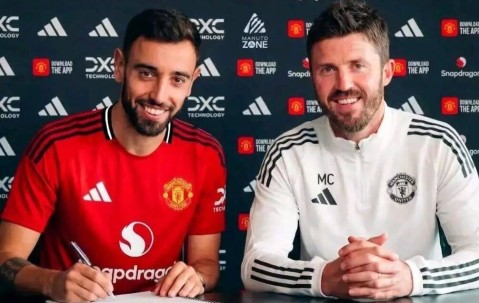 亏8500万也要留！曼联最后的狂赌，B费一年后真的会走吗？