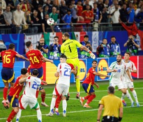 周四003意大利杯：拉齐奥VSAC米兰，意甲豪门德比！意杯生死战一触即发