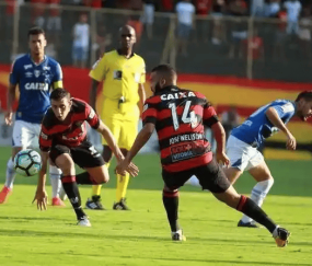 意甲保级区暗战!都灵“铁血防线”硬刚卡利亚里“客场困兽”,谁能突围?