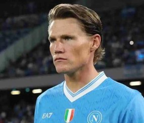 为何拒千万年薪？麦克托米奈拒沙特邀约，那不勒斯续约细节大揭秘