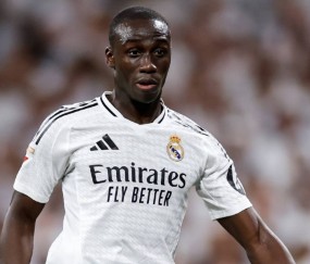 功勋悍将伤停6个月!皇马不想等了,或痛下杀手直接解约,太无情