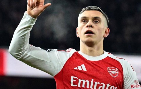 特罗萨德传射，阿森纳4-1终结维拉11连胜，曼城大失所望无缘登顶