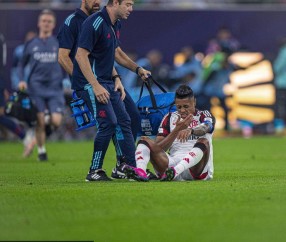 震撼！欧洲杯赛卫冕冠军集体折戟 水晶宫遭遇六级别球队羞辱