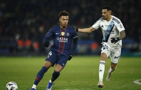 法甲最新积分榜揭晓：巴黎圣日耳曼虽胜仍难登顶，朗斯稳居榜首