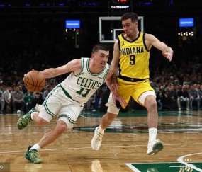 西亚卡姆32+10布朗30+10 步行者不敌凯尔特人3连败