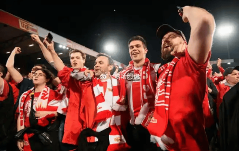 周三007 德甲焦点对决：沃尔夫斯堡主场迎战圣保利，残阵狼堡能否借主场止颓，阻击保级劲旅？