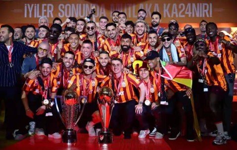 3连败丢10球+5000万水货压阵！穆帅若来利物浦，转会费砸多少才止血？