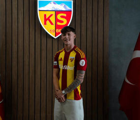 曼联官宣冬窗离队第一人！新帝星已确定留下，两人将争取压哨转会