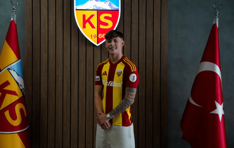 曼联官宣冬窗离队第一人！新帝星已确定留下，两人将争取压哨转会