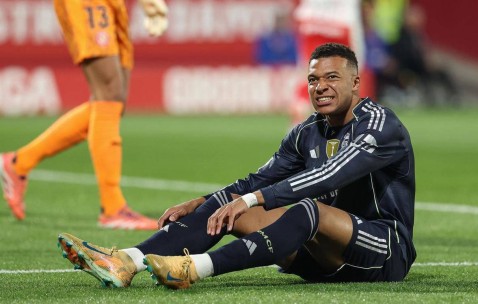 天助巴萨！赫罗纳爆冷1-1逼平皇马，皇马西甲三轮不胜距榜首仅差一分