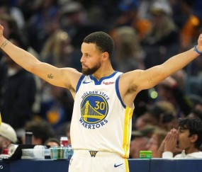 2025圣诞大战有何特别？ 库里击碎魔咒雷霆跌落神坛