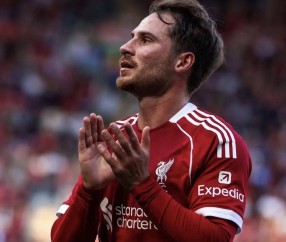 伤病+战术失衡！利物浦中场混乱，斯洛特调整战术迫在眉睫