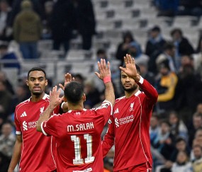 体坛联播｜拜仁提前锁定欧冠16强，利物浦迎连续13场不败