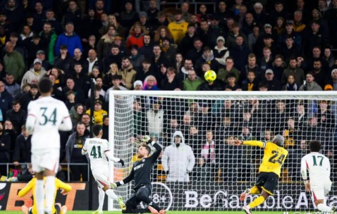 英联赛杯八强战况综述：切尔西替补轻松应对，曼城轮换战略大获成功