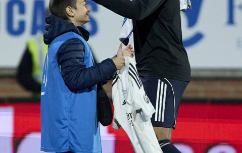 西甲皇家马德里VS塞维利亚：皇马能否在主场碾压对手？比分预测与足球分析