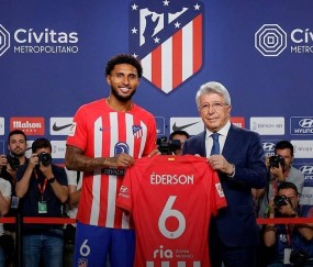 欧洲足坛1夜3大消息：利物浦7000万抢人，签意甲王牌前锋，皇马核心重伤离场