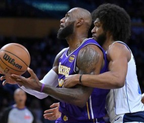 纪录收割机!詹姆斯再迎里程碑 一战超爵士两大名宿