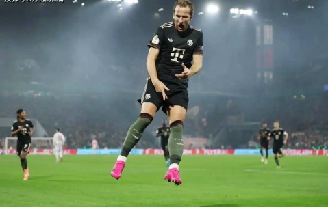 4-1!3-0!足坛一夜综述,拜仁13连胜狂飙,大巴黎翻车,穆里尼奥挺进4强