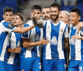 西甲焦点战：皇家社会主场迎战领头羊巴萨