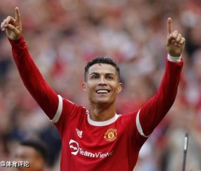 冰释前嫌？曼联官方祝贺C罗41岁生日快乐！4年前，曼联曾解约C罗