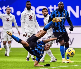 周日020 意甲强弱对决：萨索洛主场残阵保平VS国际米兰客场稳胜，争冠与守势博弈