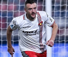 近6场4球!越老越妖的射手本能,38岁昔日英超金靴意甲继续闪光