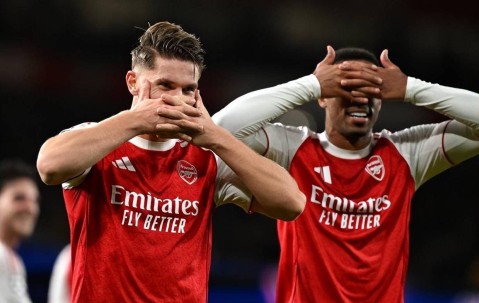 欧冠阿森纳4比0马竞，主帅半场变阵奏效，13分钟碾压西甲豪门