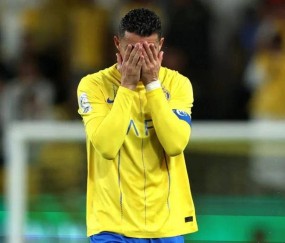 第3次罢赛逼宫，C罗考虑逃离沙特，曼联率先表态：不会再签他