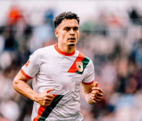 德甲:法兰克福状态一般,奥格斯堡表现跳跃