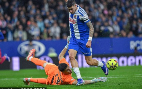 皇家社会 - 巴塞罗那：西甲第20轮阿诺埃塔大战，比赛时间与电视观赛全攻略