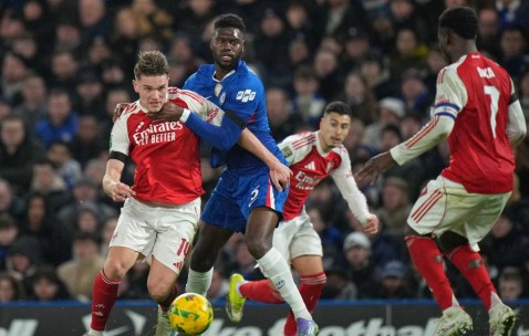 四线争冠？客场击败蓝军难言轻松，阿尔特塔亟需明智取舍