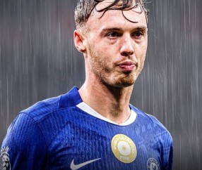 切尔西2球领先被利兹联逼平，主帅换人失水准，裁判判罚左右赛果