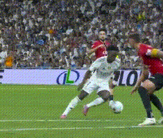 一场2-1！让巴萨有压力了：皇马主场逆转+赛季3连胜，西甲领跑