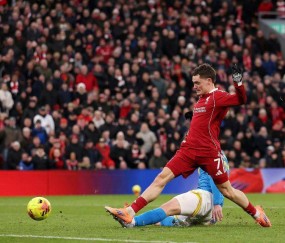 埃基蒂克4战狂造6球,亿元先生处子球,利物浦2-1狼队升英超第四