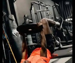 31岁欧冠中卫！祖马加盟泰山队悬而未决，体检结果成关键因素