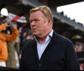 荷兰中卫卷疯了!曼联铁卫数据碾压仍落选,科曼:选谁都心疼