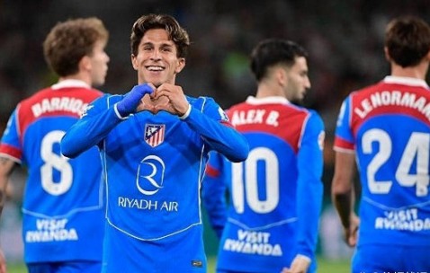 马德里竞技2-0战胜贝蒂斯，距离巴萨仅剩3分差距