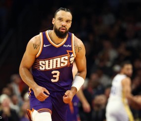 生死时刻库里胸口被狄龙重锤 勇士遭遇三连败