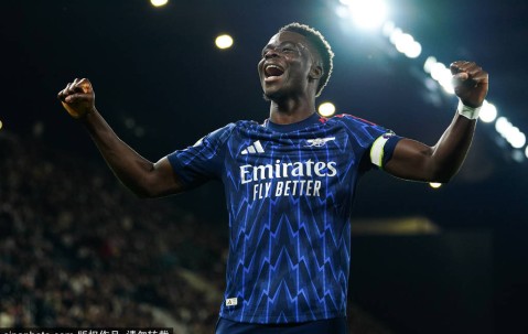 观战台：利物浦战苦主+阿森纳争八连胜 拜仁冲14连胜