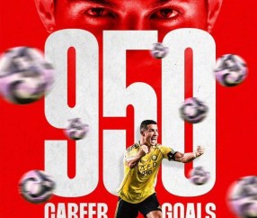 C罗踢进950球,梅西踢进891球,两位85后足坛传奇,依旧奋力拼搏