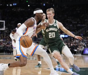 亚历山大40+7+11字母19+14+7 雷霆轻取雄鹿