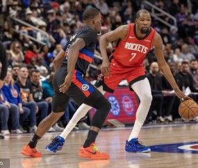杜兰特32+7申京19+5杜伦18分 火箭终结活塞四连胜