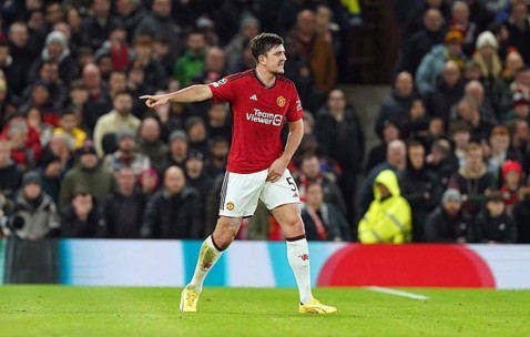 欧冠回顾：小组垫底，狂丢15球！遭拜仁双杀后告别欧战，曼联又遭奇耻大辱