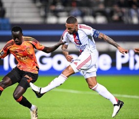 法甲大冷门!落后3球仍不输,巴黎FC主场逼平里昂