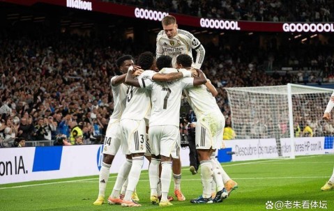 皇马2-1瓦伦西亚引发内讧！维尼修斯抢点失手，姆巴佩帽子戏法梦碎背后