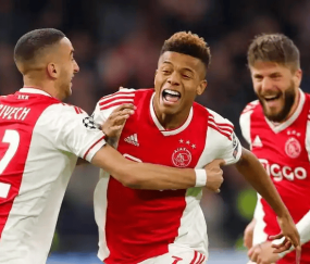 荷甲强弱对决：阿贾克斯主场破局，福伦丹客场魔咒难破