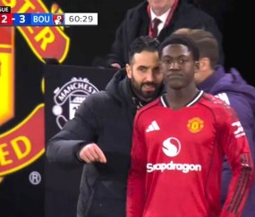 曼联战维拉将定新帝星去留!卡塞米罗停赛若再不首发,他必闹转会